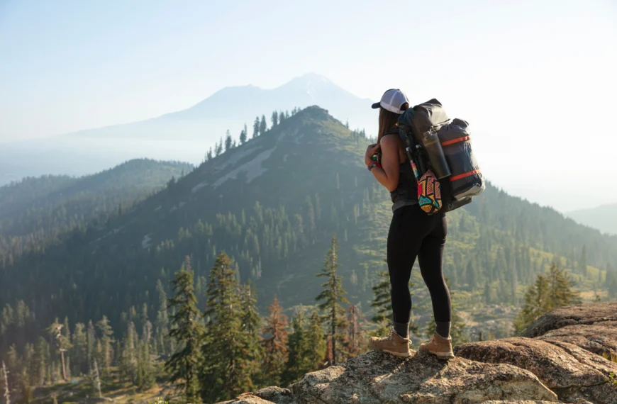 summer hiking outfits